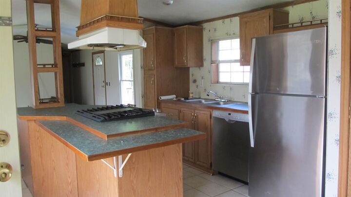 Property Photo: 6 Elcona Drive NH 03431