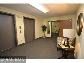 Property Photo: 2601 Kenzie Terrace 431 MN 55418