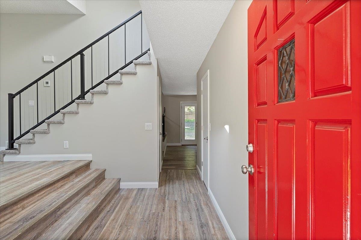 Property Photo: 15521 Dewey Circle NE 68154