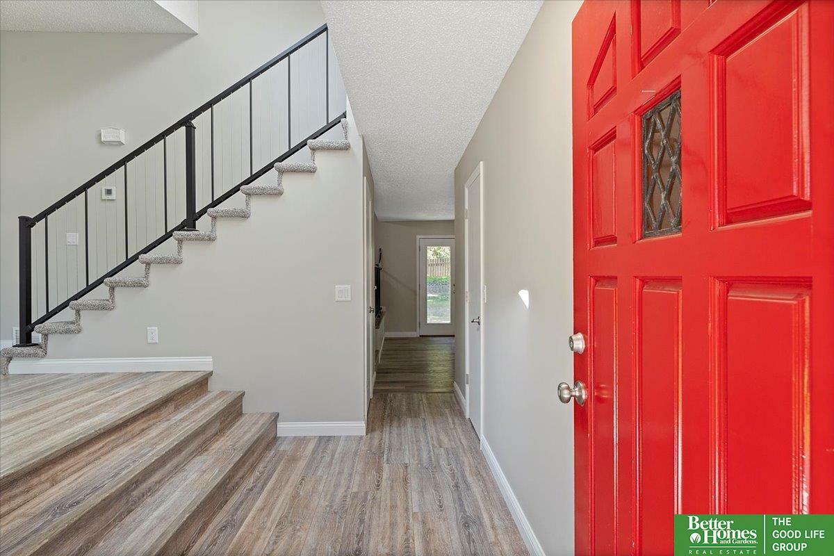 Property Photo: 15521 Dewey Circle NE 68154
