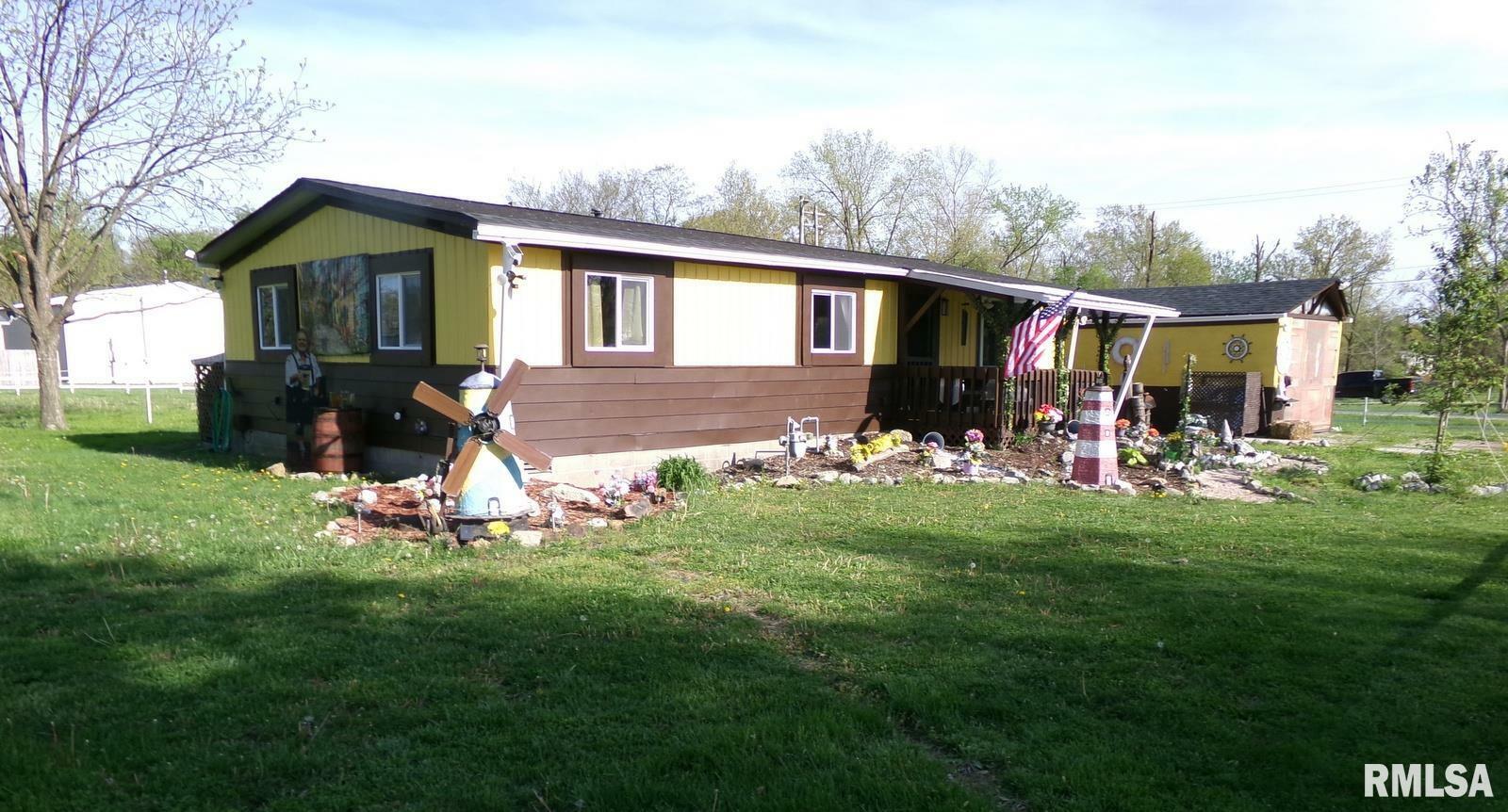 Property Photo: 1104 Van Buren Avenue IL 62882
