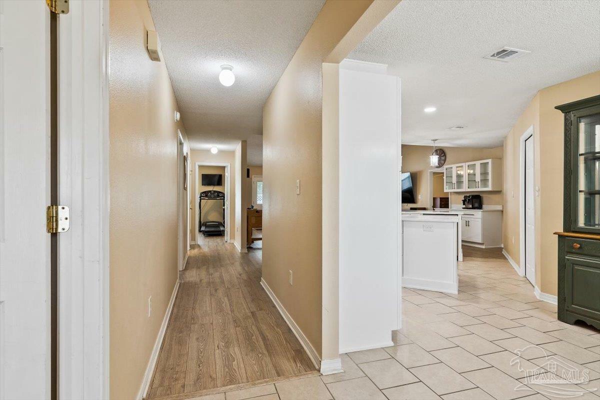 Property Photo: 9793 Parker Lake Cir FL 32566