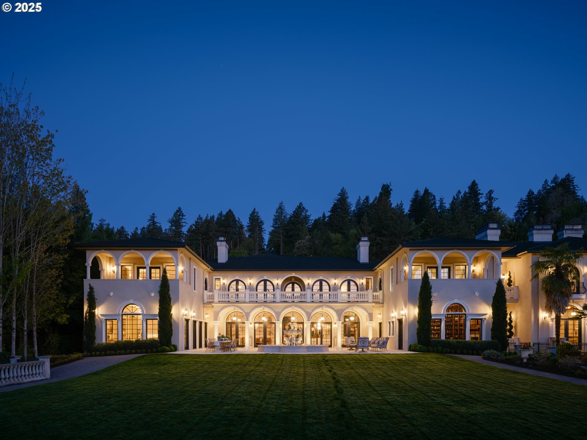 Property Photo: 12850 Fielding Rd OR 97034
