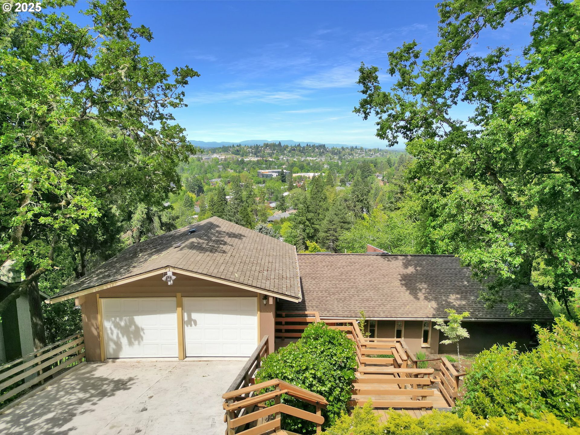 3620 University St  Eugene OR 97405 photo