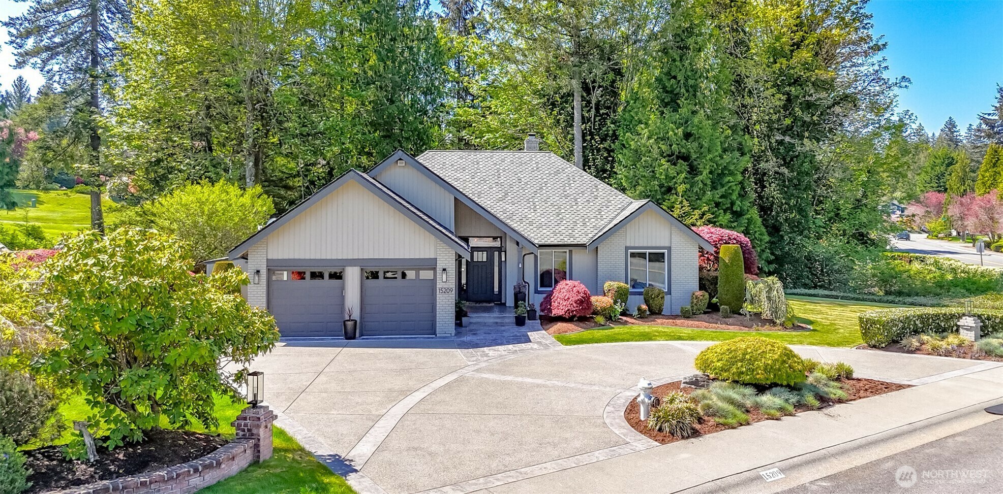 Property Photo: 15209 SE Fairwood Boulevard WA 98058