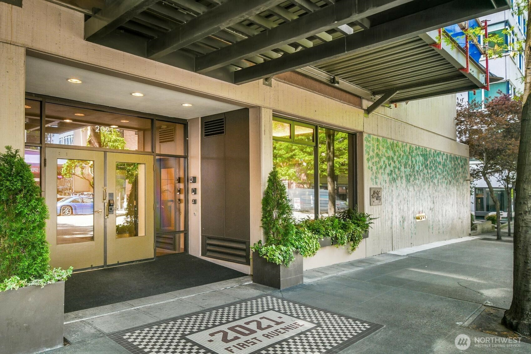 Property Photo: 2021 1st Avenue F8 WA 98121