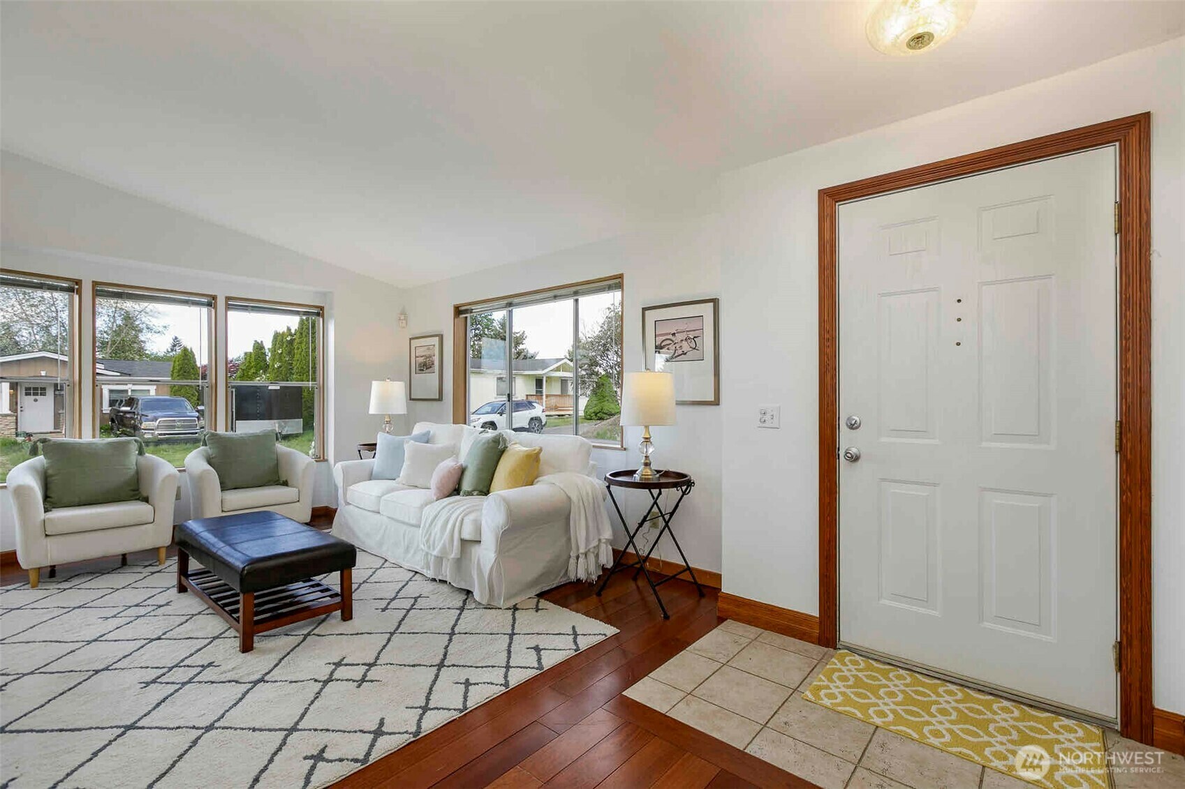 Property Photo: 19812 126th Avenue NE WA 98011