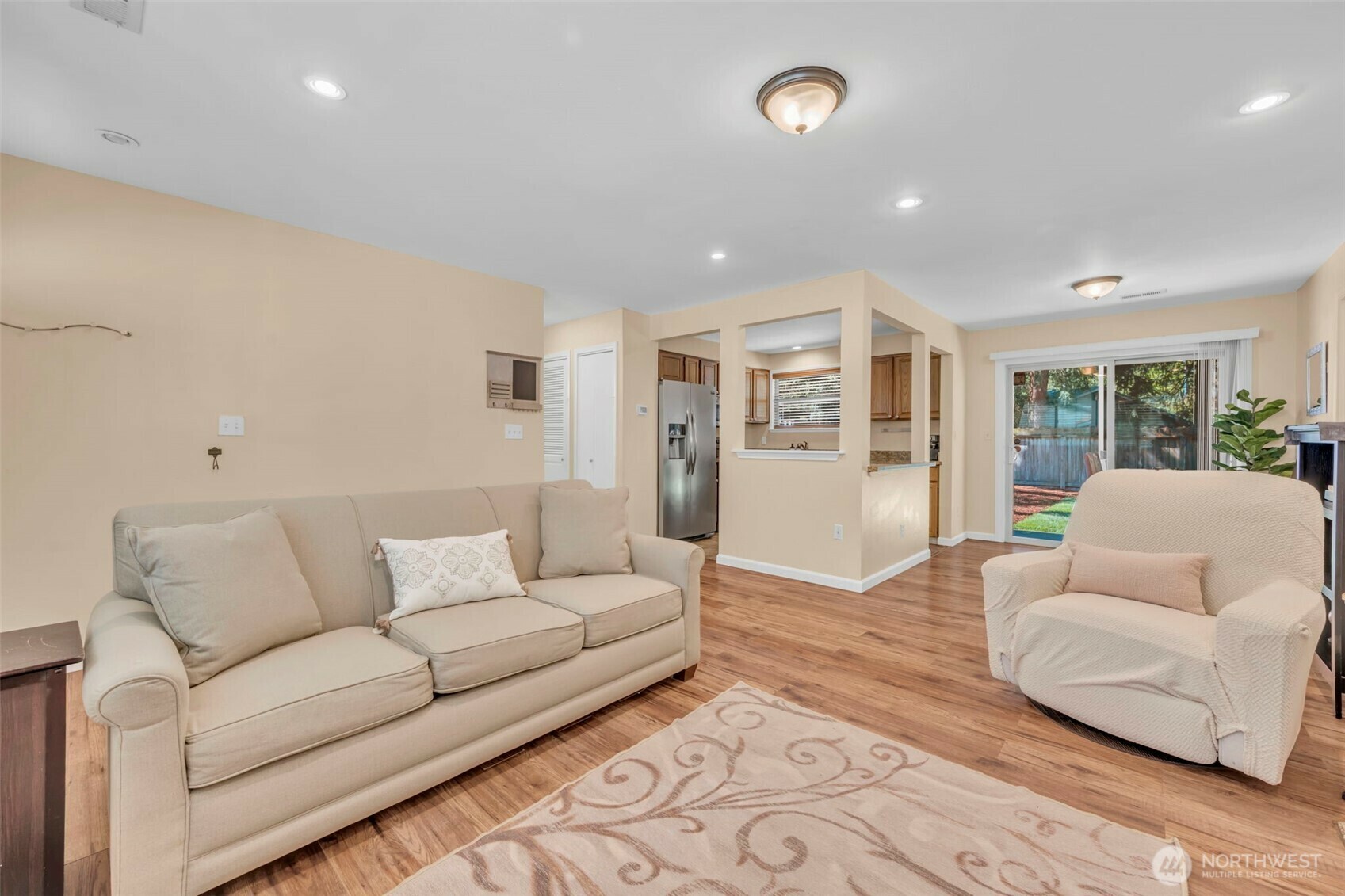 Property Photo: 26515 186th Place SE WA 98042