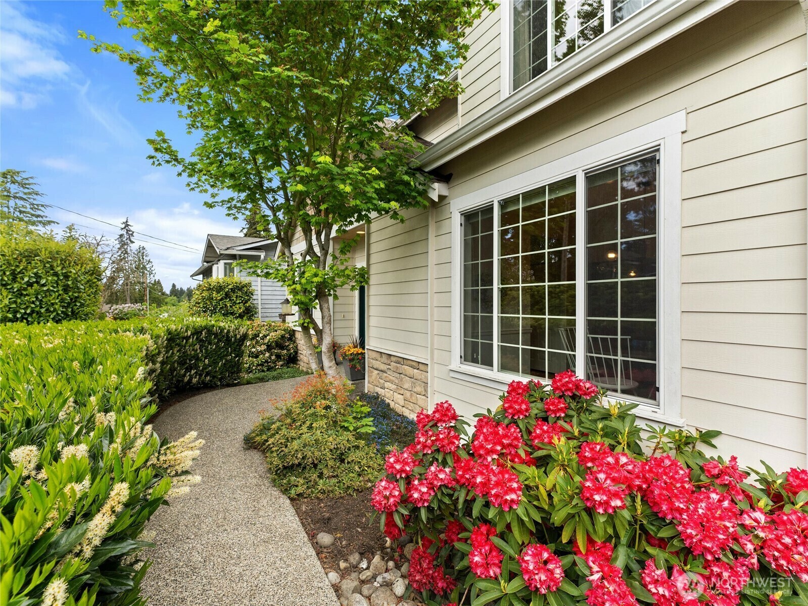 Property Photo: 22431 82nd Avenue W WA 98026