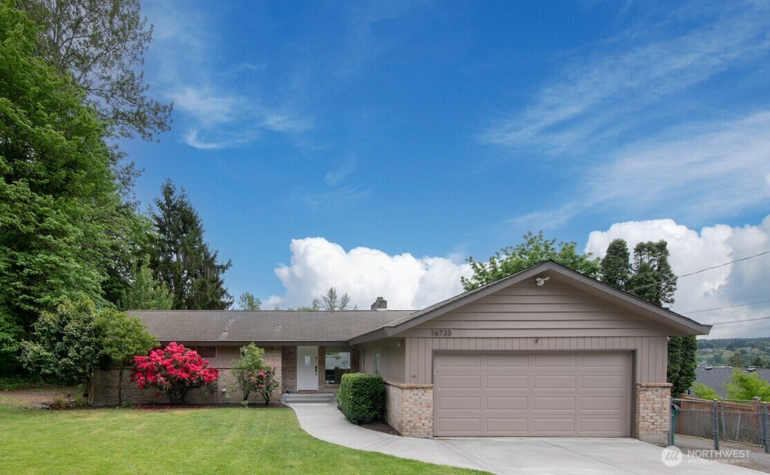 Property Photo: 16733 NE 87th Street WA 98052