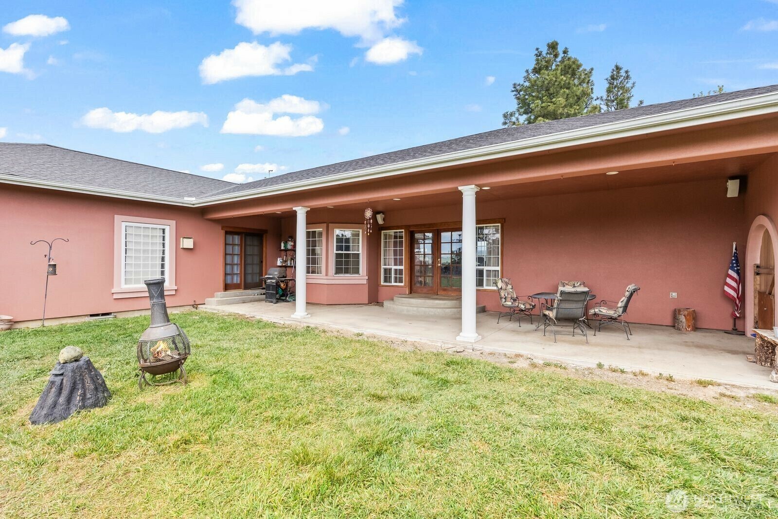 Property Photo: 701 Wilson Creek Road WA 98926