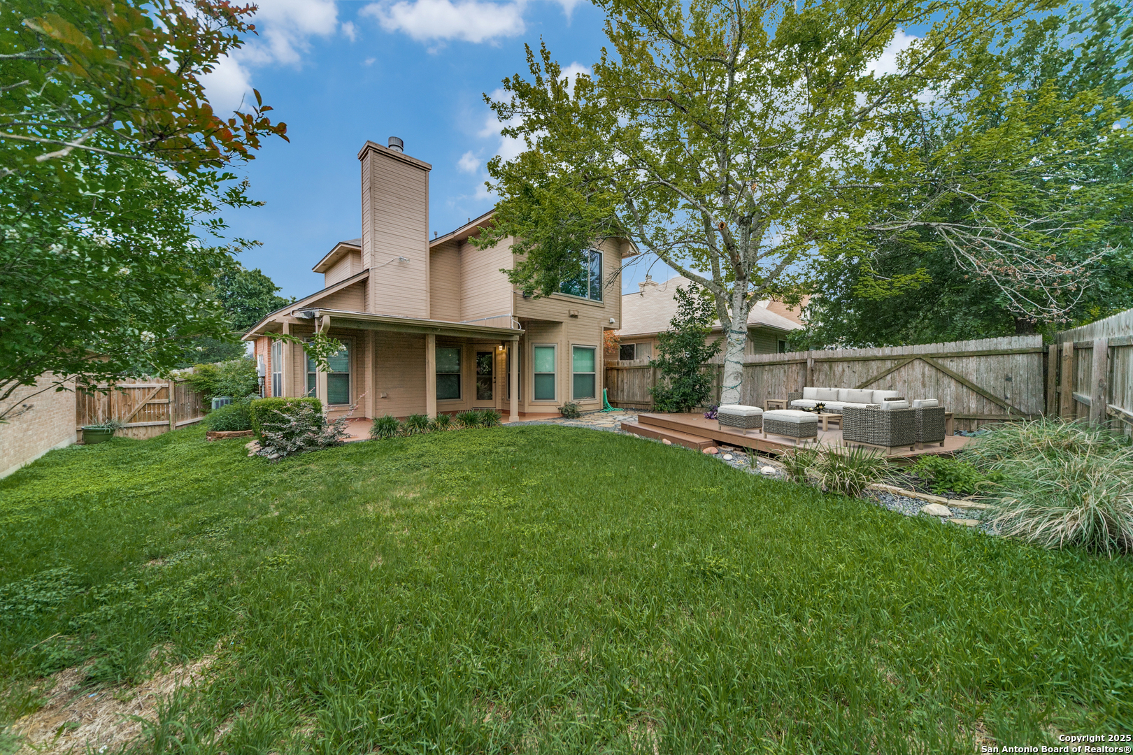 Property Photo: 5863 Spring Sq TX 78247