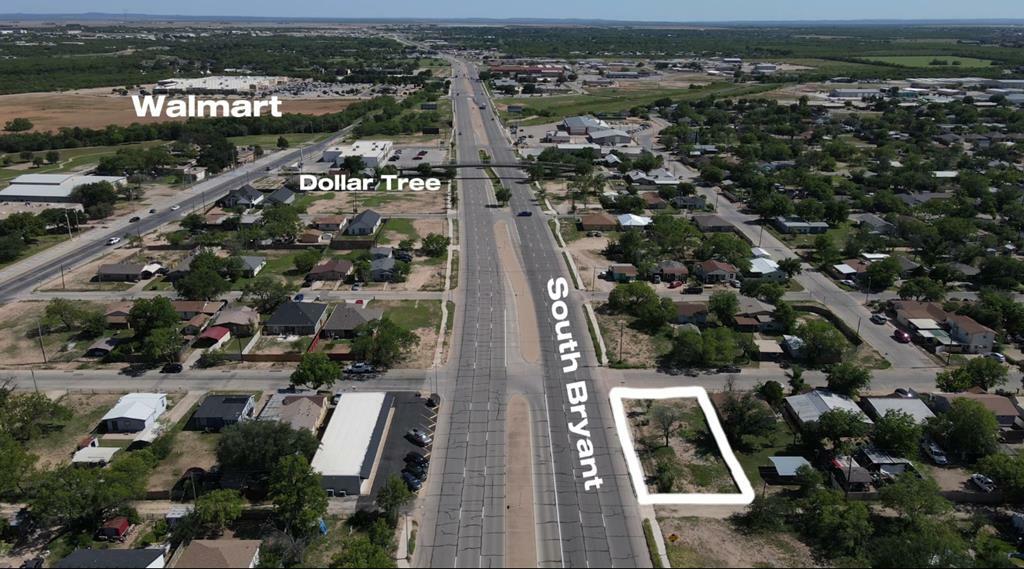 Property Photo:  2621 S Bryant Blvd  TX 76903 
