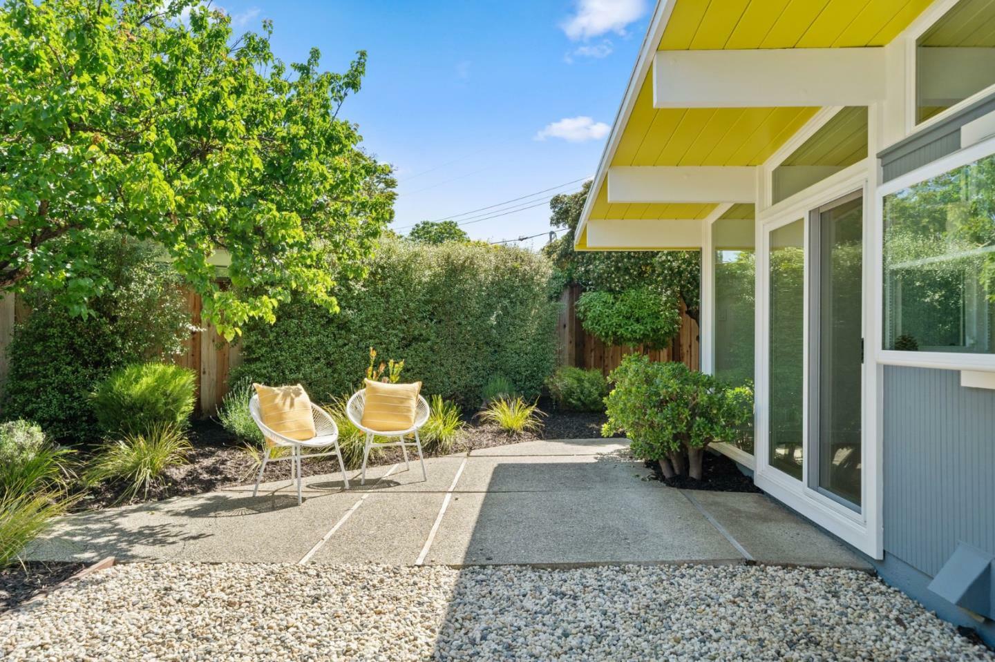Property Photo: 3310 Kenneth Drive CA 94303