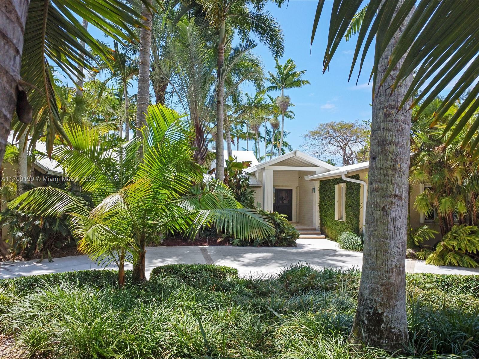 Property Photo: 7100 SW 139th St FL 33158