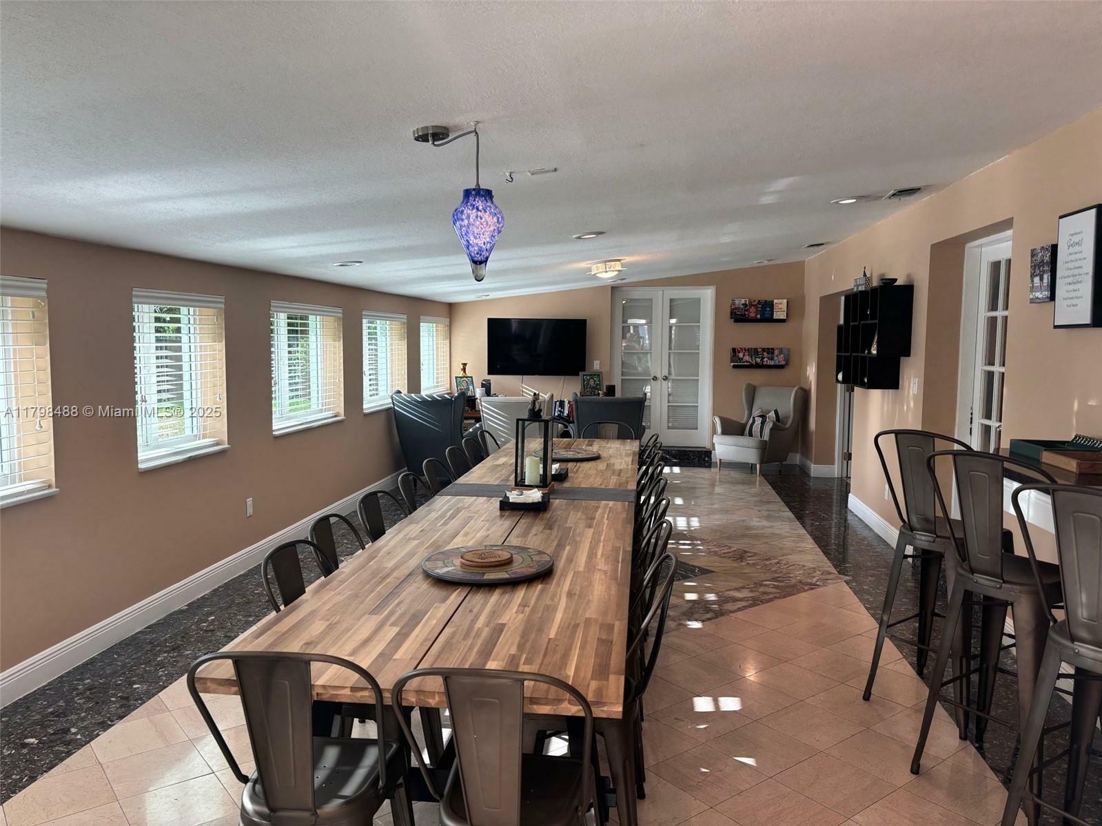 Property Photo: 16195 SW 78th Ave FL 33157