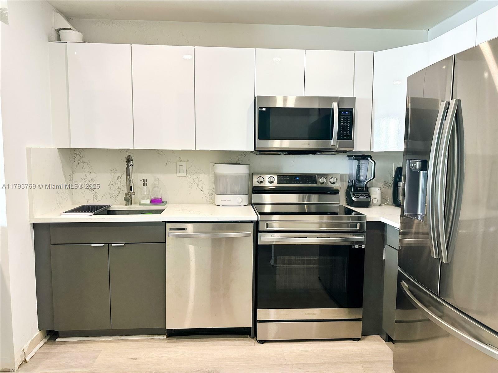 Property Photo: 3731 N Country Club Dr 2228 FL 33180