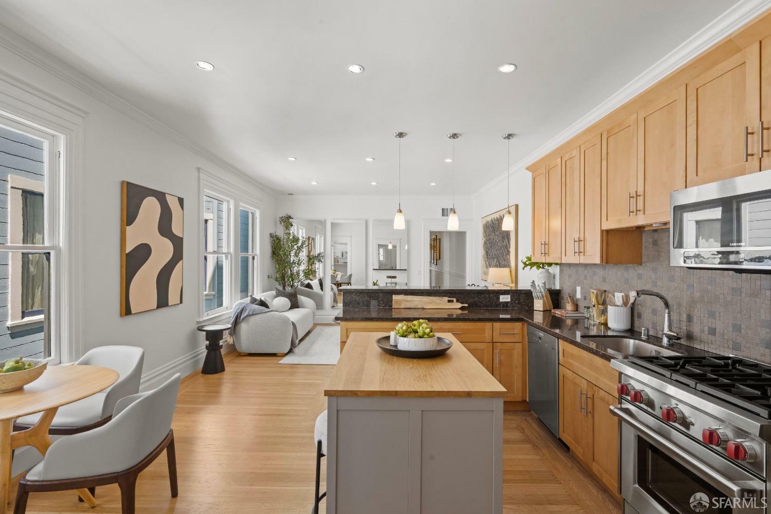 2057 15th Street C  San Francisco CA 94114 photo