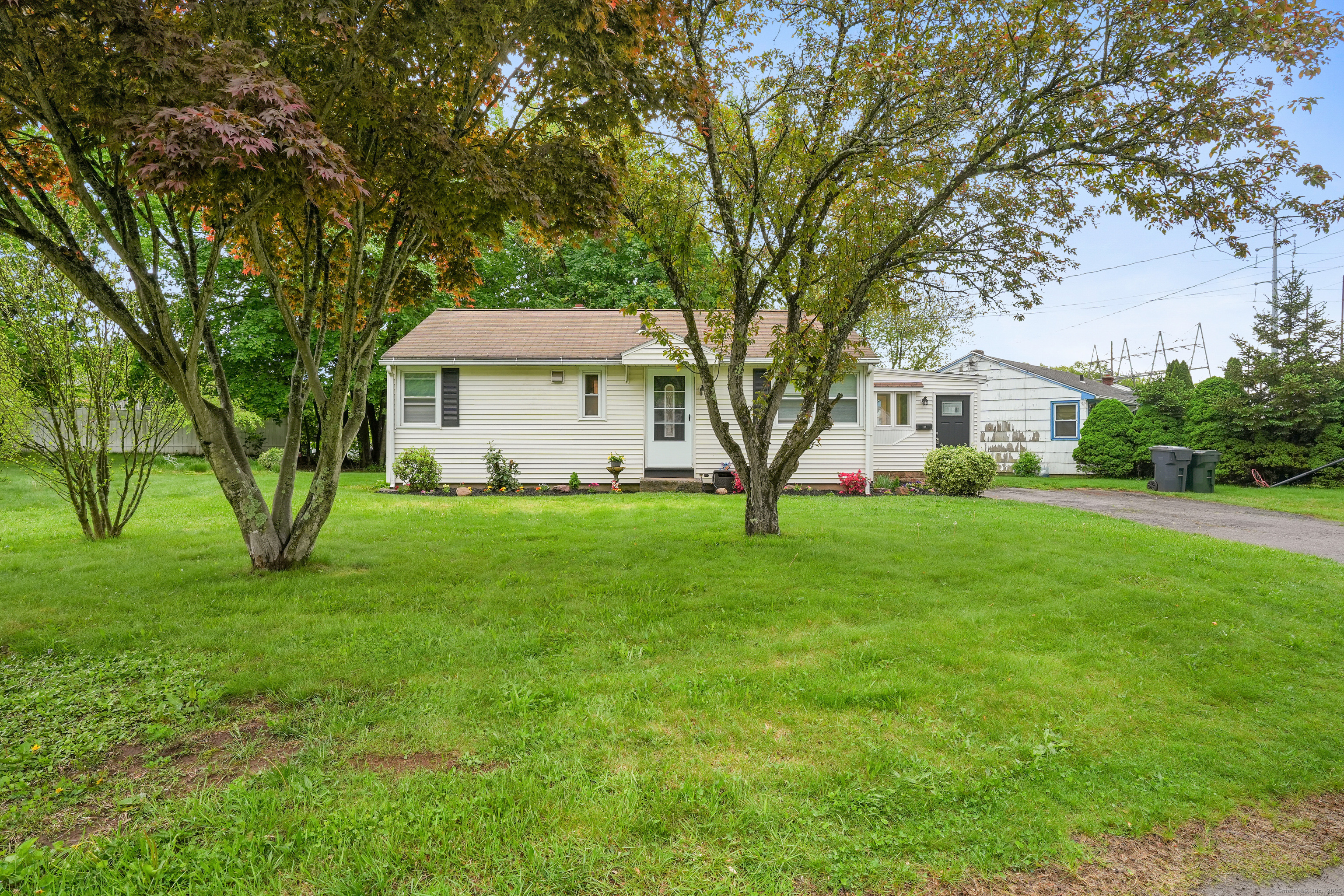 Property Photo: 123 Peters Circle CT 06489