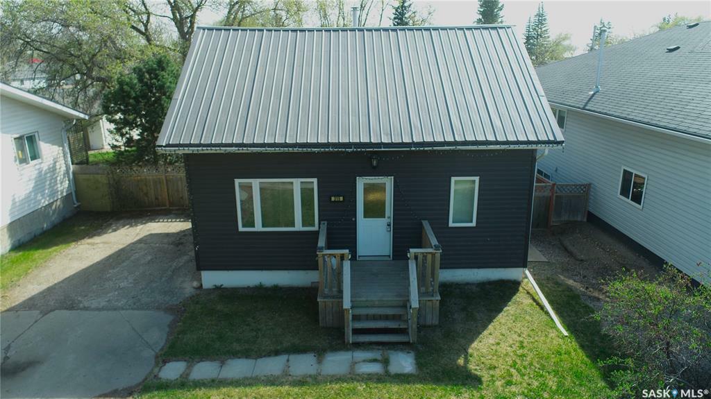 Property Photo: 315 McLeod Avenue E SK S0E 1A0