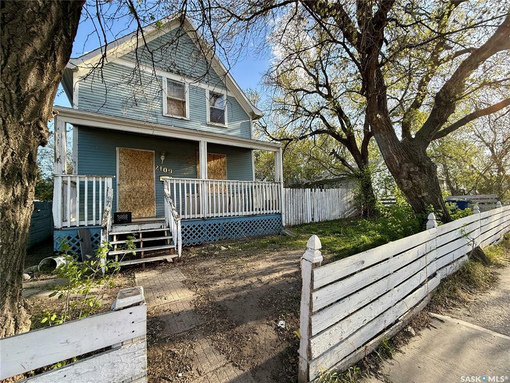 Photo de la propriété: 2109 20th Street W SK S7M 1A7