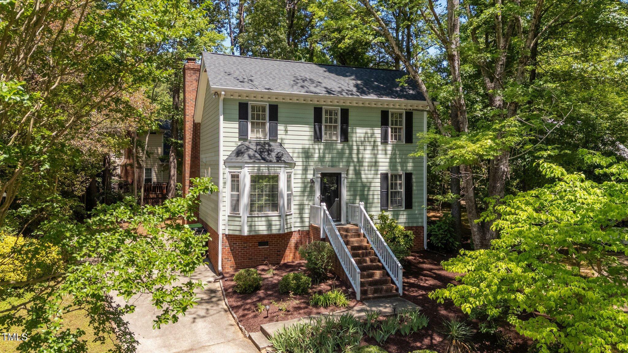 Property Photo: 6904 Sandringham Drive NC 27613