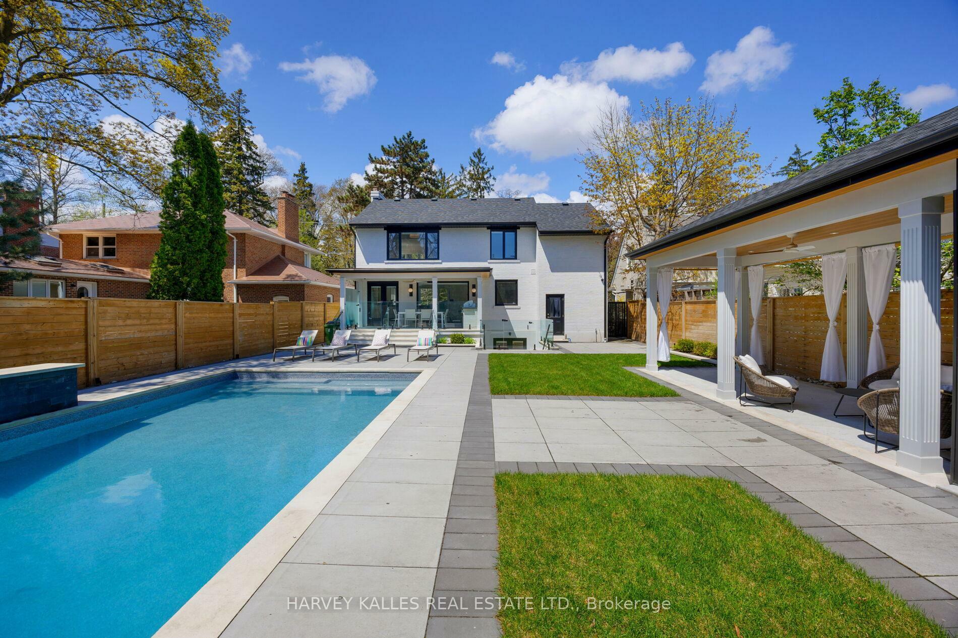 Property Photo: 9 Westridge Road ON M9A 4E6
