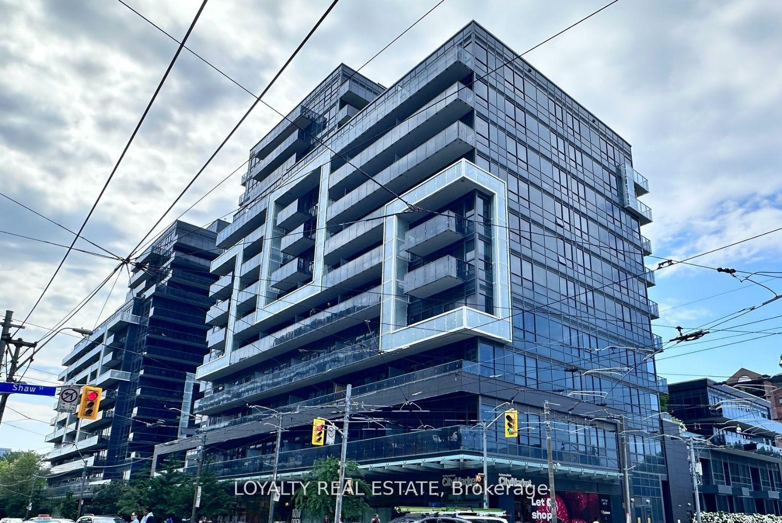 Property Photo: 1030 King Street W 408 ON M6K 1E6
