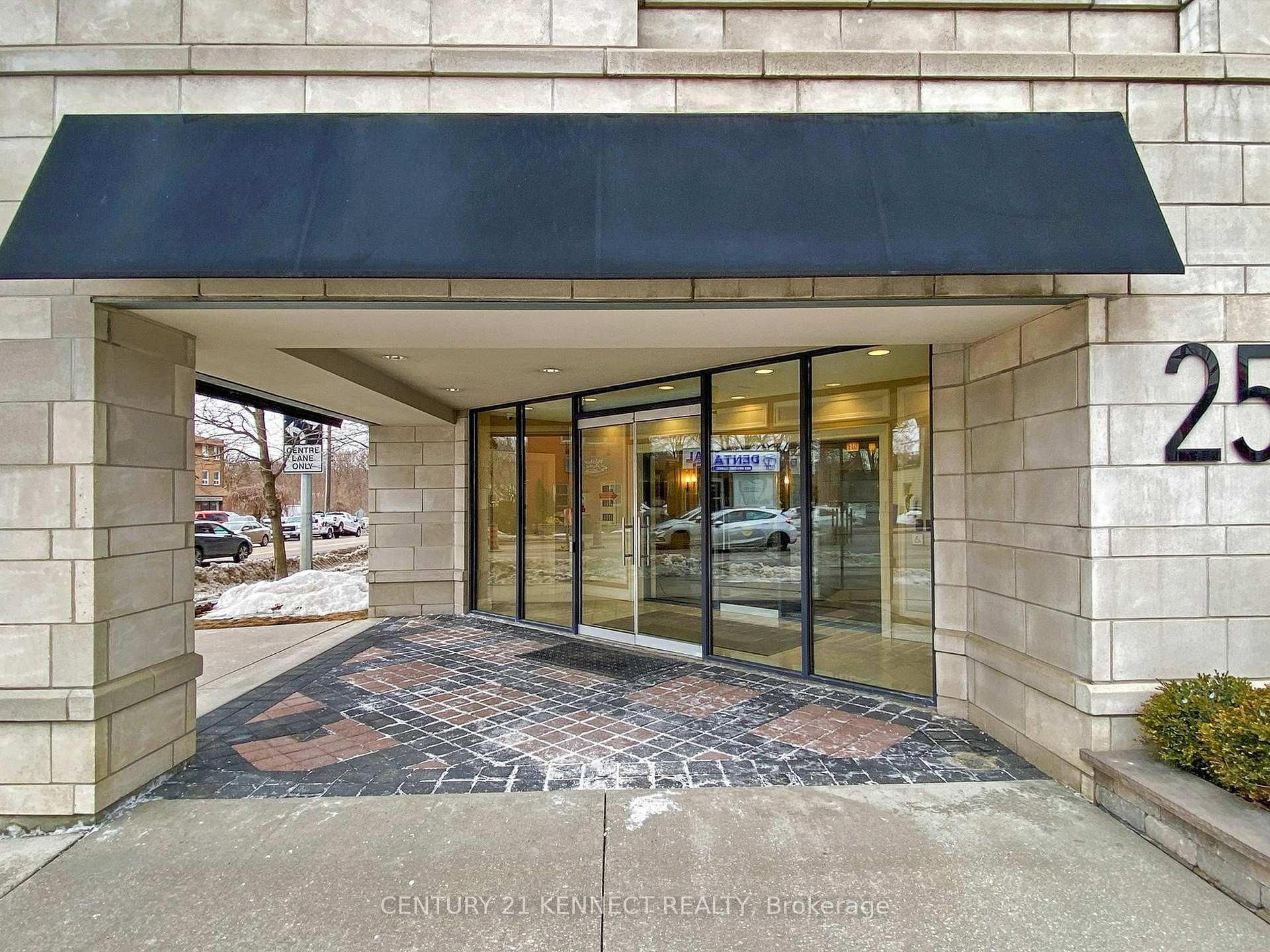 Photo de la propriété: 25 Earlington Avenue E 316 ON M8X 3A3