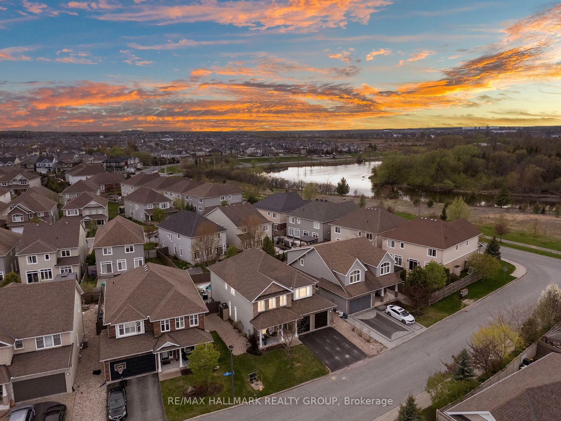 Photo de la propriété: 412 Callisto Way ON K2J 0Z3
