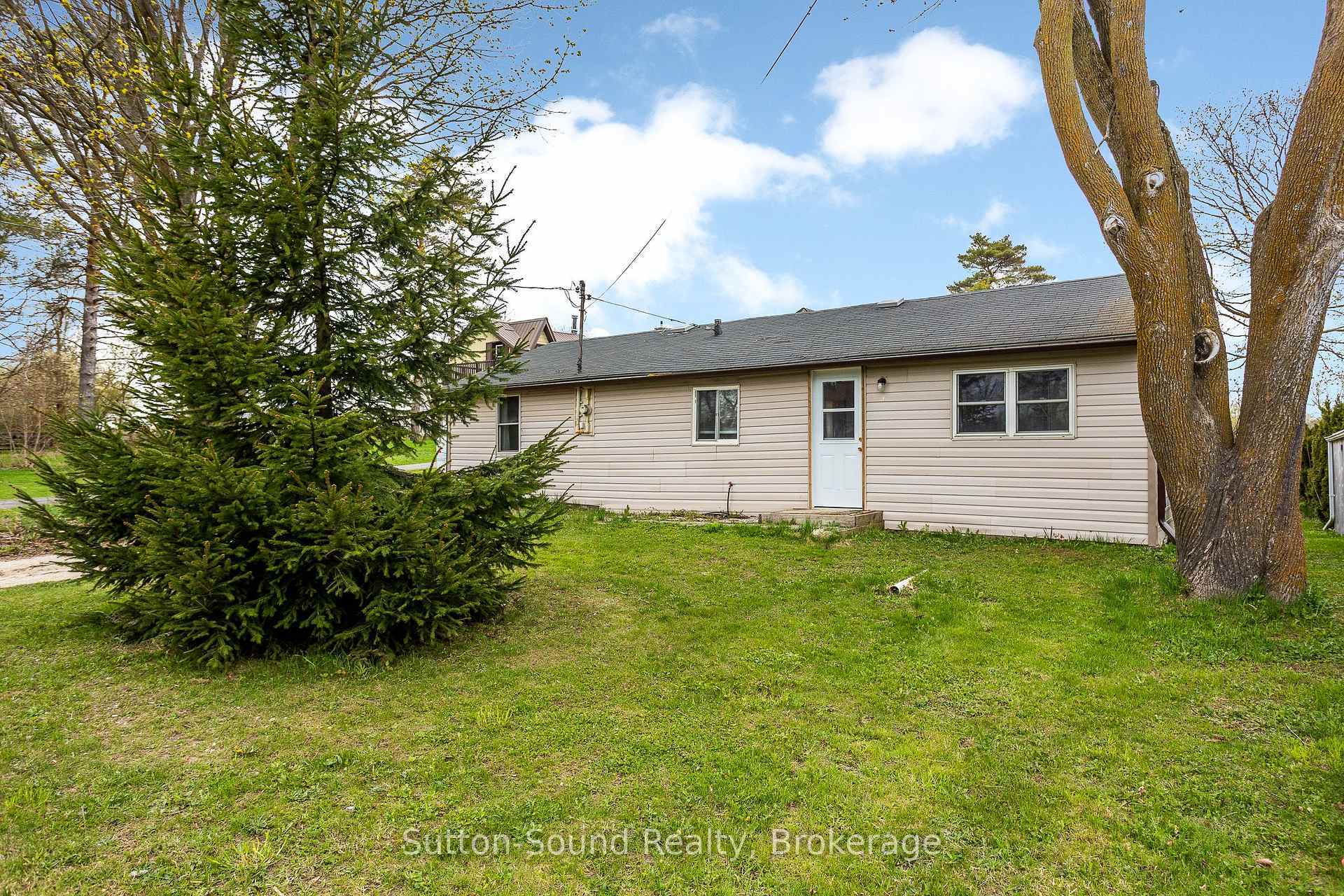 Property Photo: 776225 Highway 10 Highway ON N0H 1C0