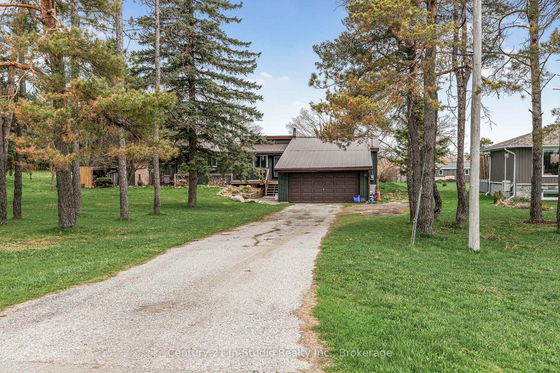 Property Photo: 706161 Dufferin County Road 21 Road ON L0N 1H0