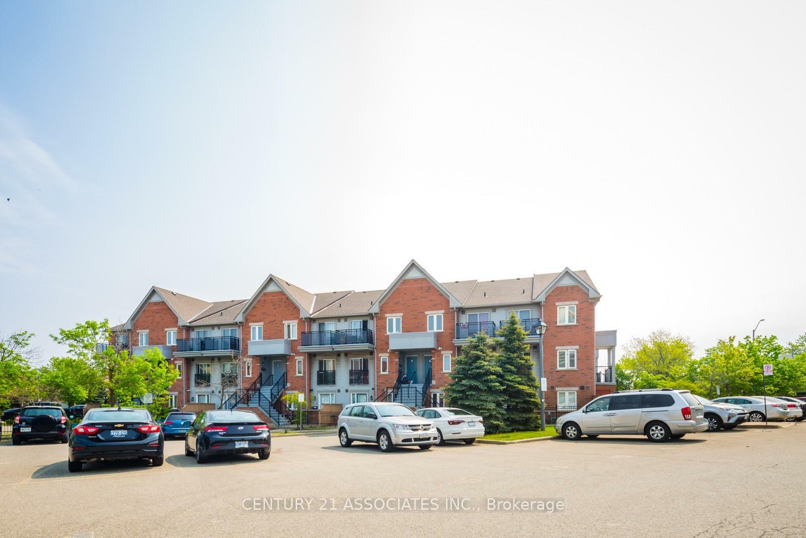 Property Photo:  4620 Guildwood Way 75  ON L5R 4H4 