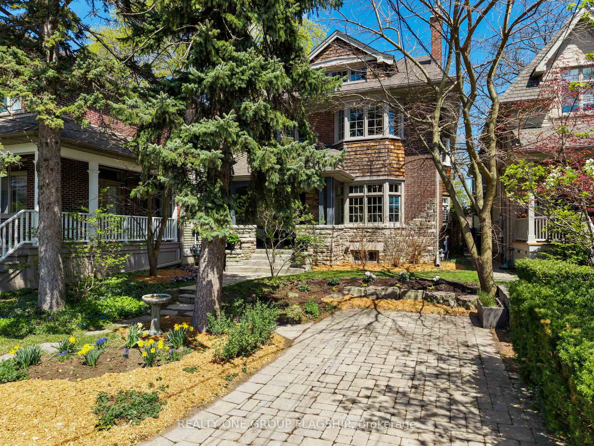 Property Photo: 69 Victoria Park Avenue ON M4E 3S2