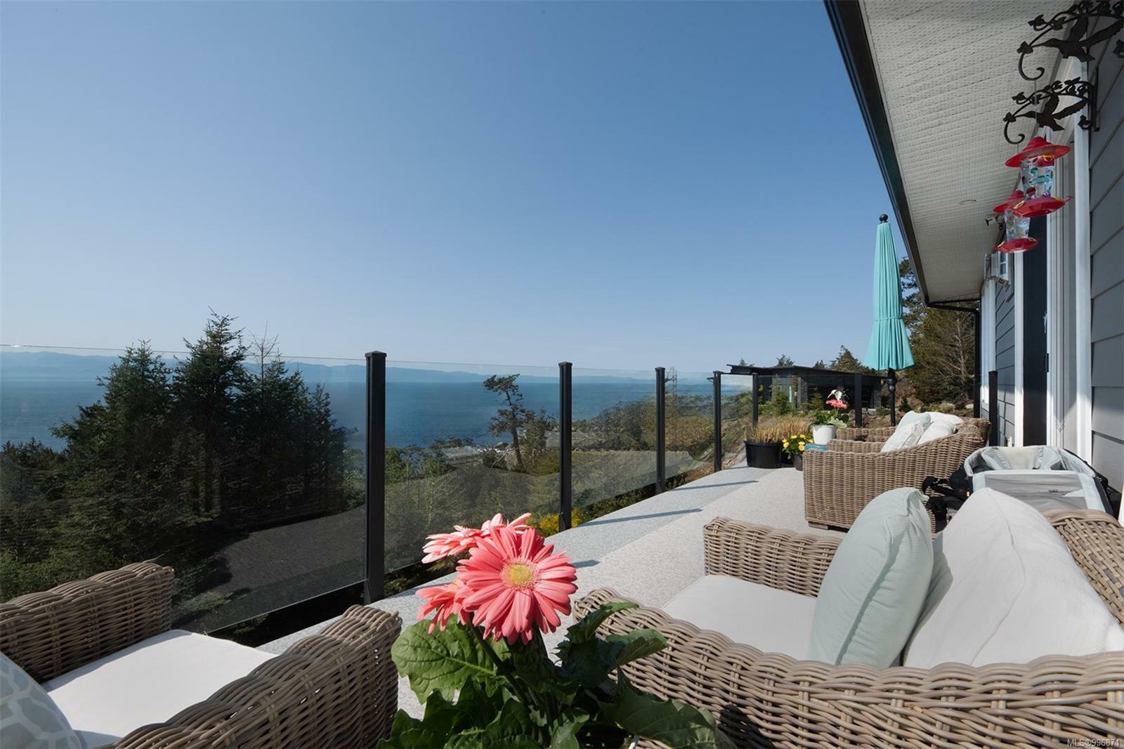 Property Photo: 7470 Thornton Hts BC V9Z 1L8