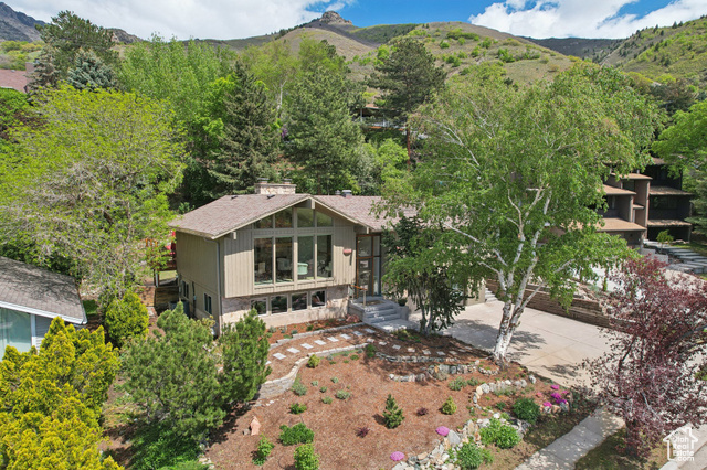 Property Photo: 8971 S Alpen Way E UT 84121