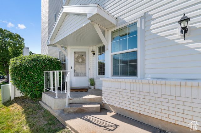 Property Photo: 819 N 225 W UT 84010