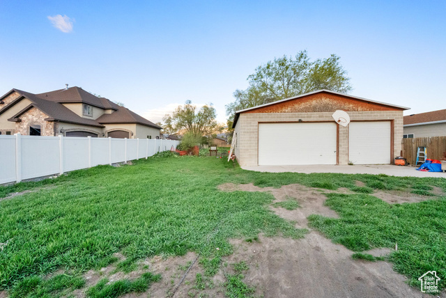Property Photo: 4975 S Lincoln St UT 84107