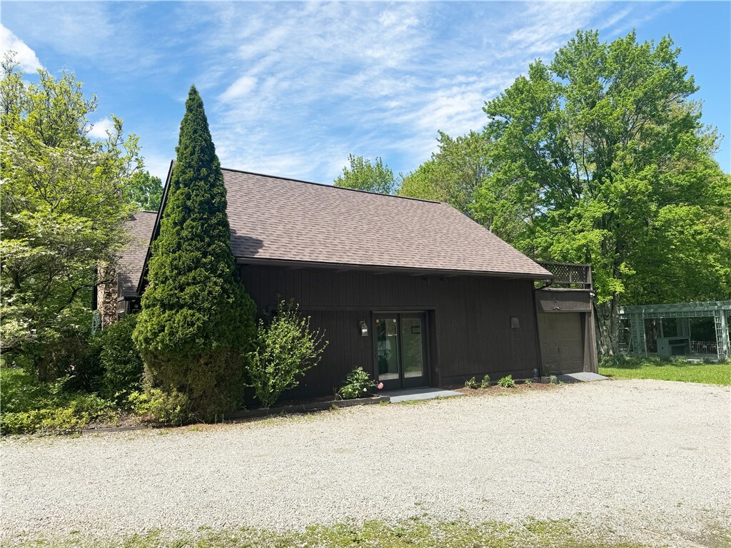 Property Photo: 123 Wiggins Ln PA 15401