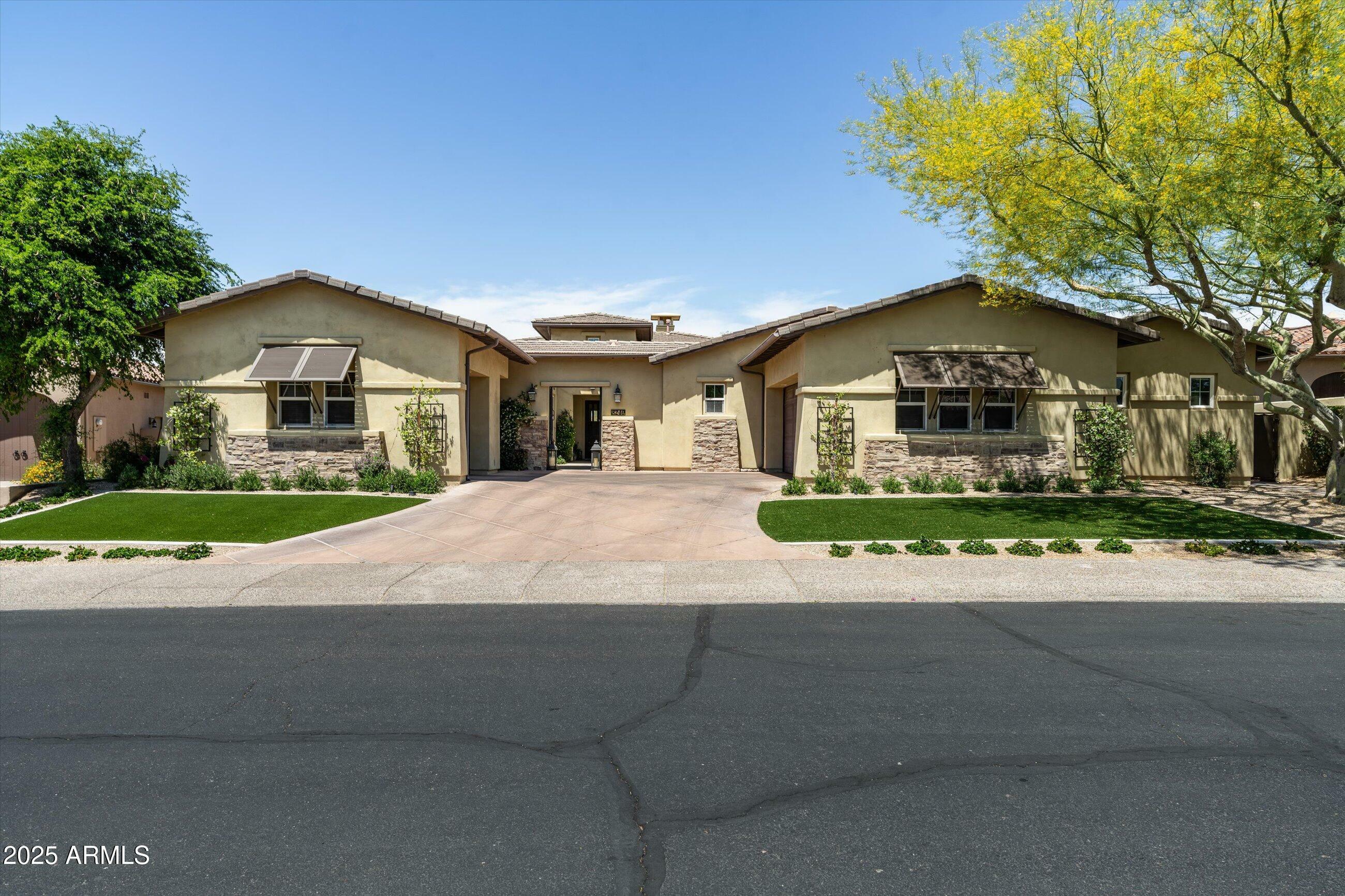 Property Photo: 8240 E Wingspan Way AZ 85255