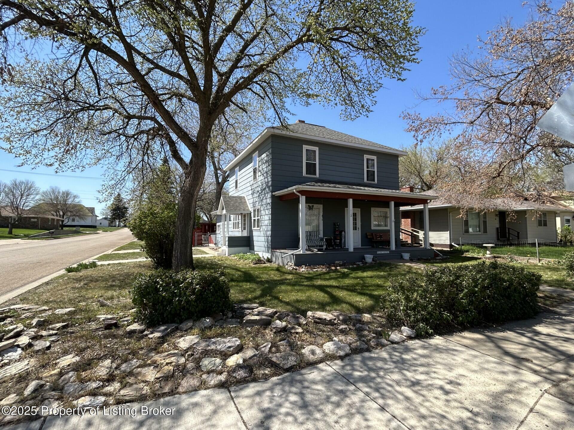 Property Photo: 112 1st Avenue SW ND 58623