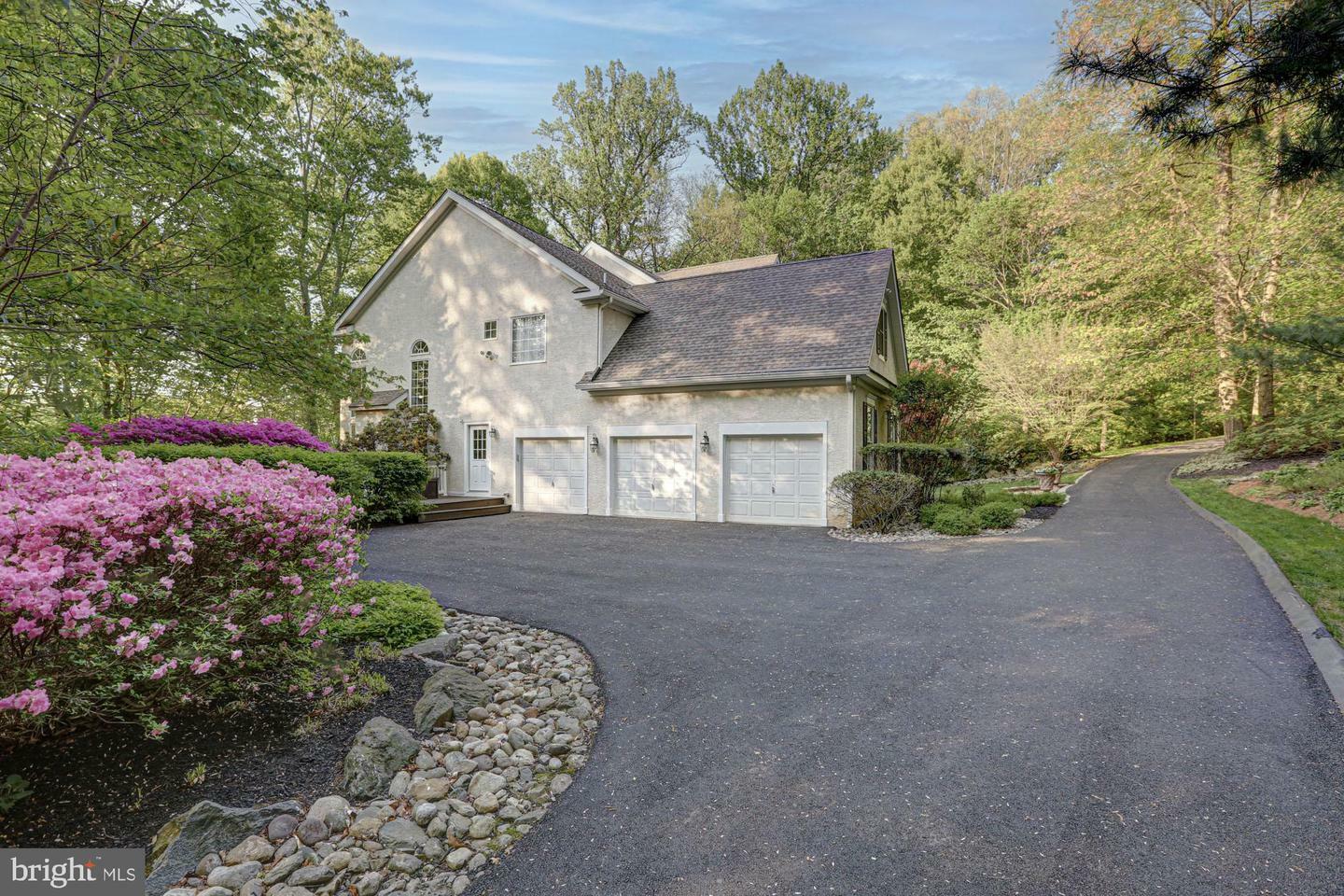 Property Photo: 118 Pleasant Bank Lane Lane PA 19348
