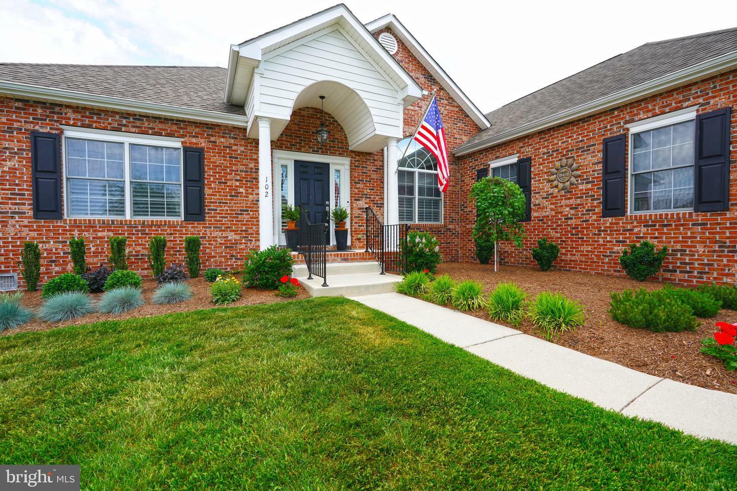 Property Photo: 102 Morgan Way DE 19968