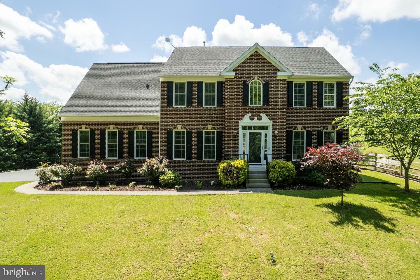 Property Photo:  627 Chimney Circle  VA 22645 
