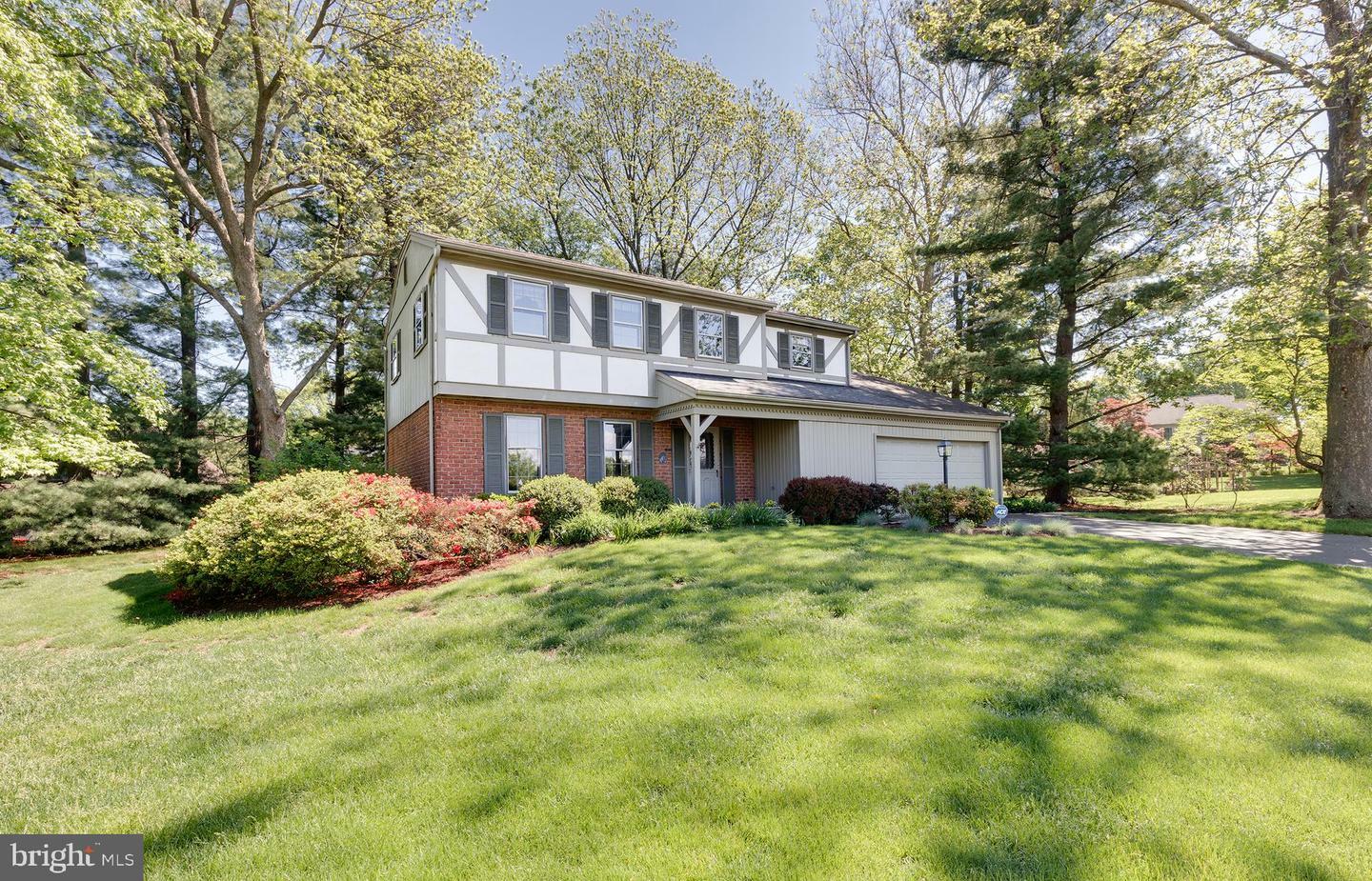 Property Photo: 730 Sunview Circle PA 17538