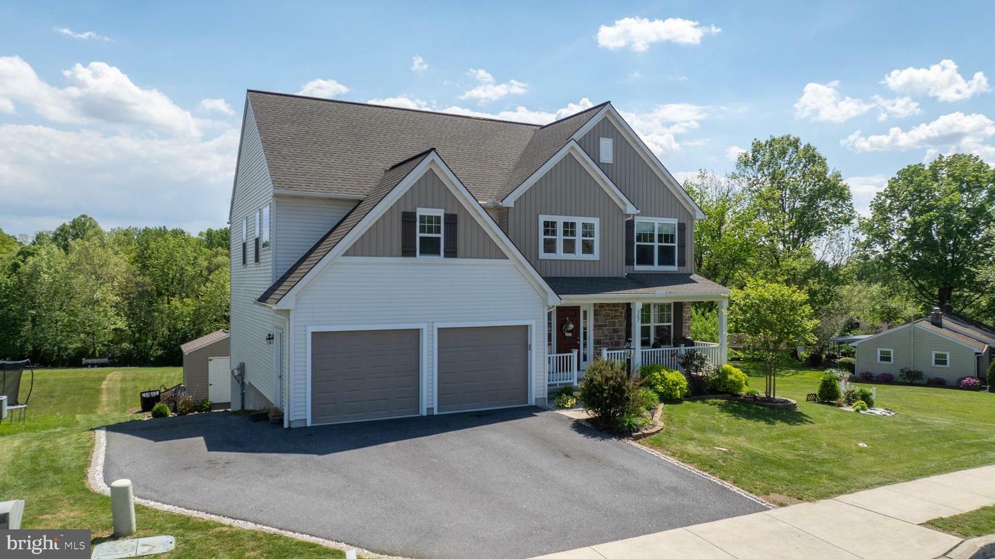 307 Westview Drive  Akron PA 17501 photo