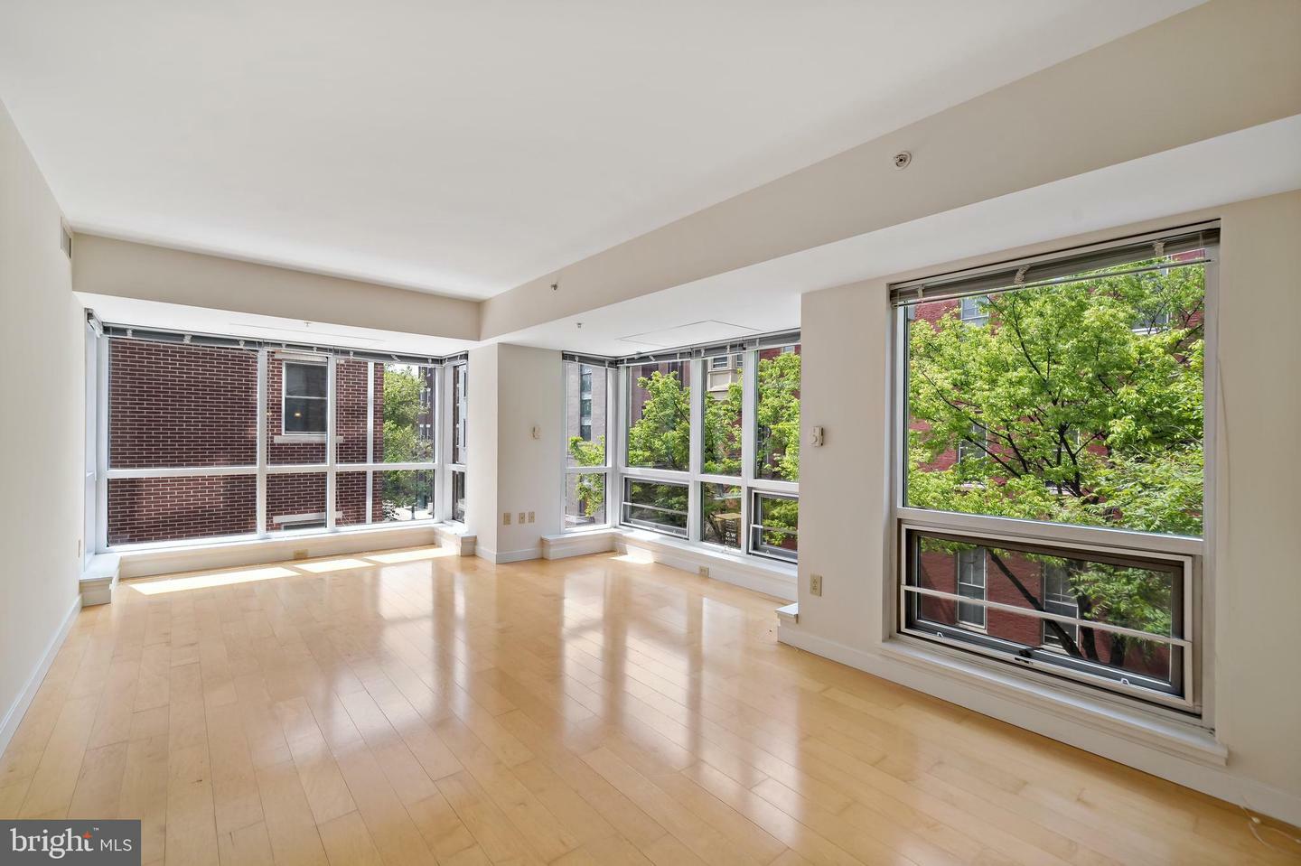 Property Photo: 1034 Spruce Street 301 PA 19107