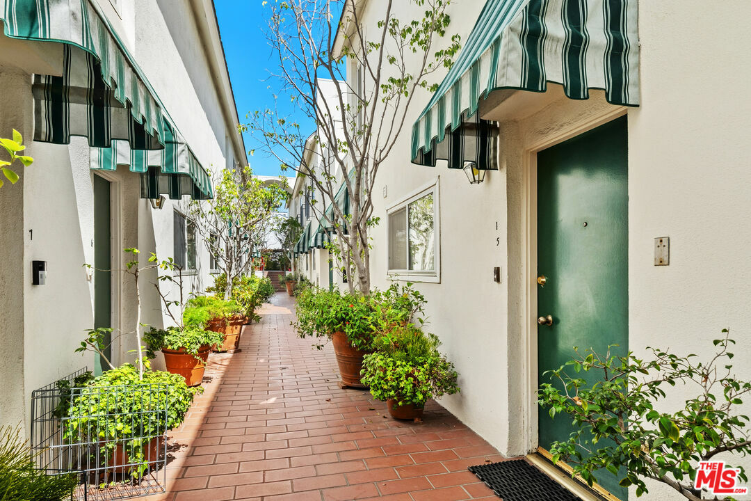 Property Photo: 1745 Selby Ave CA 90024