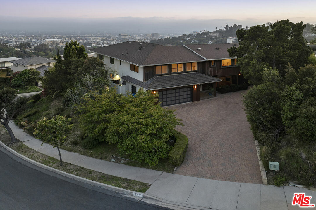 Property Photo: 2267 Winona Blvd CA 90027