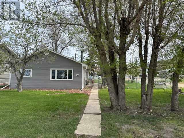Property Photo:  148 4 Street  AB T0J 0Y0 